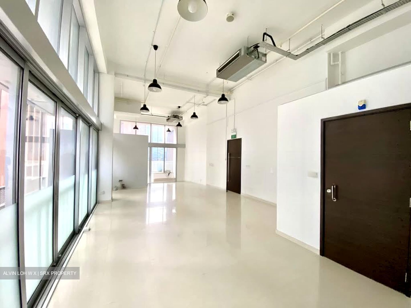 Singapore Conference Hall (D1), Office #594500431